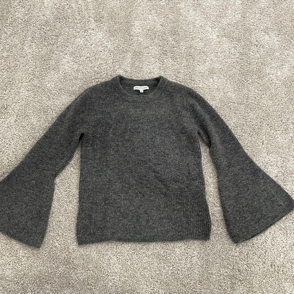 Heartloom Jane bell sleeve sweater - Picture 1 of 5